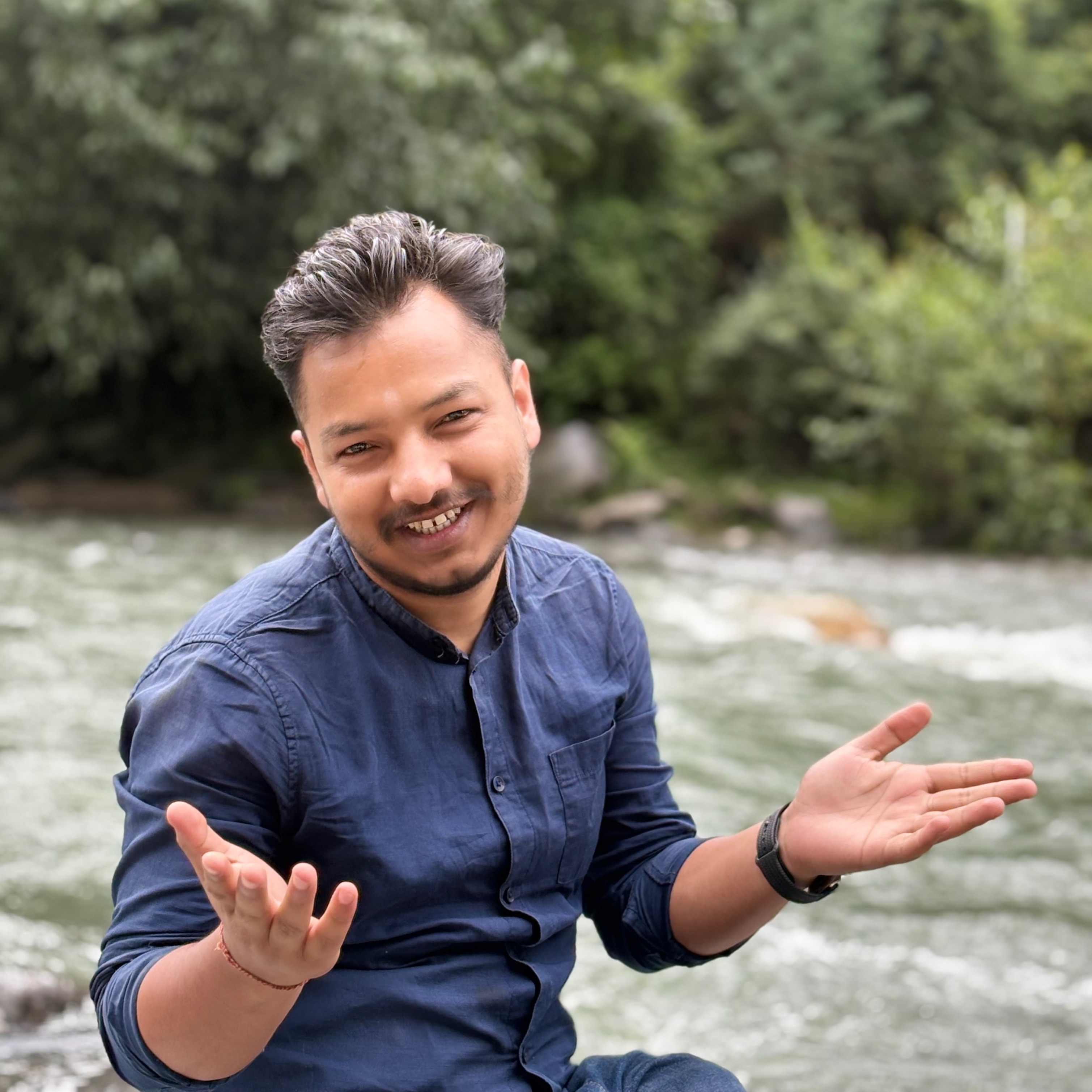 Dr Akhil Sharma