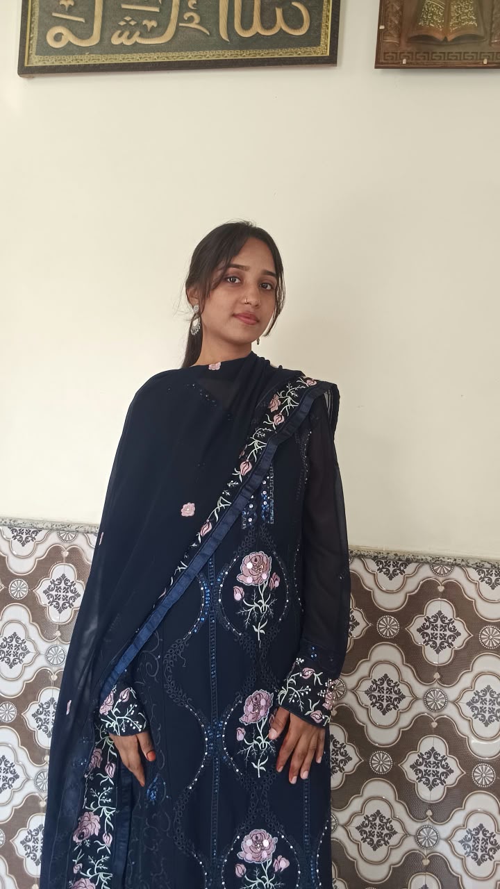 Husna chouhan