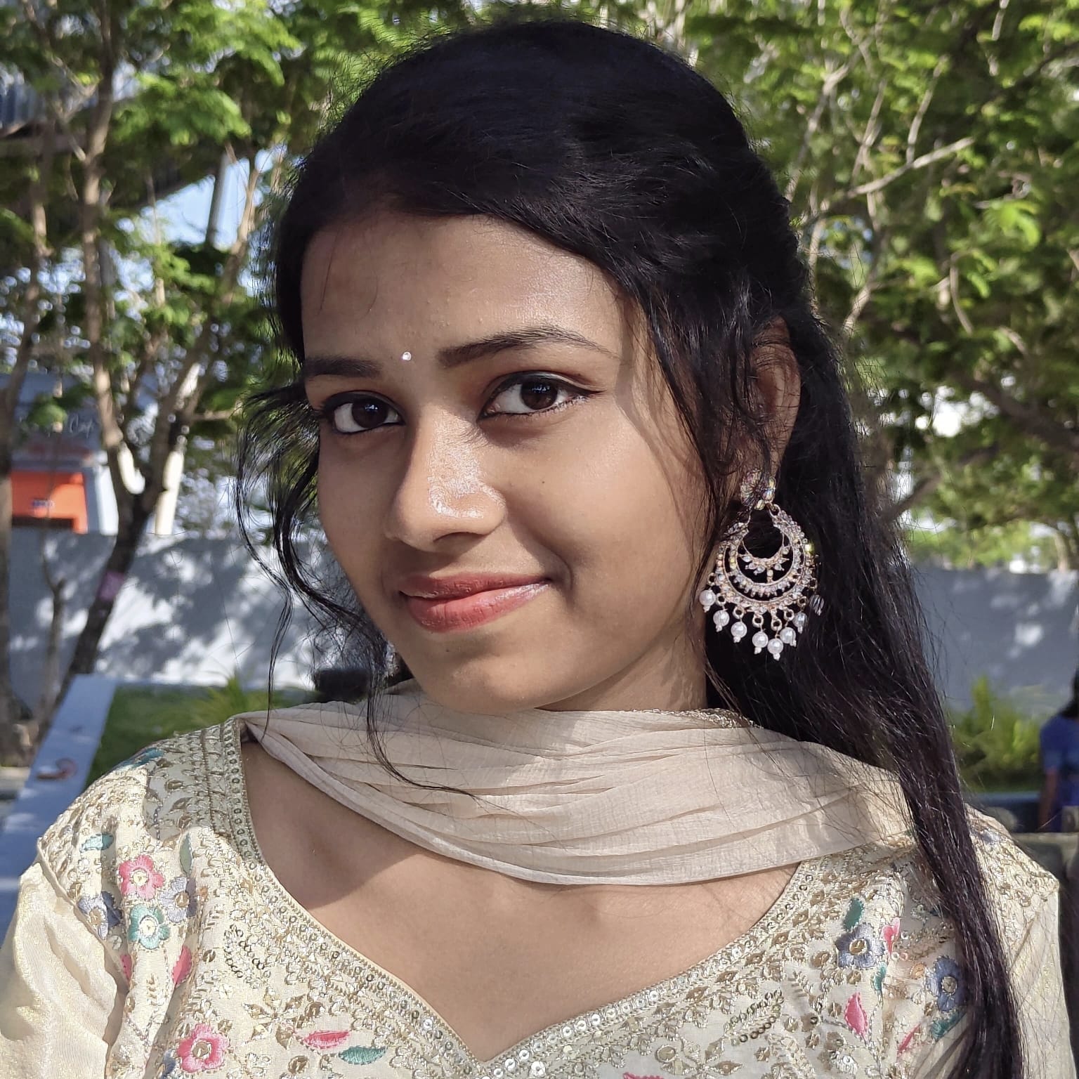 Yazhini 