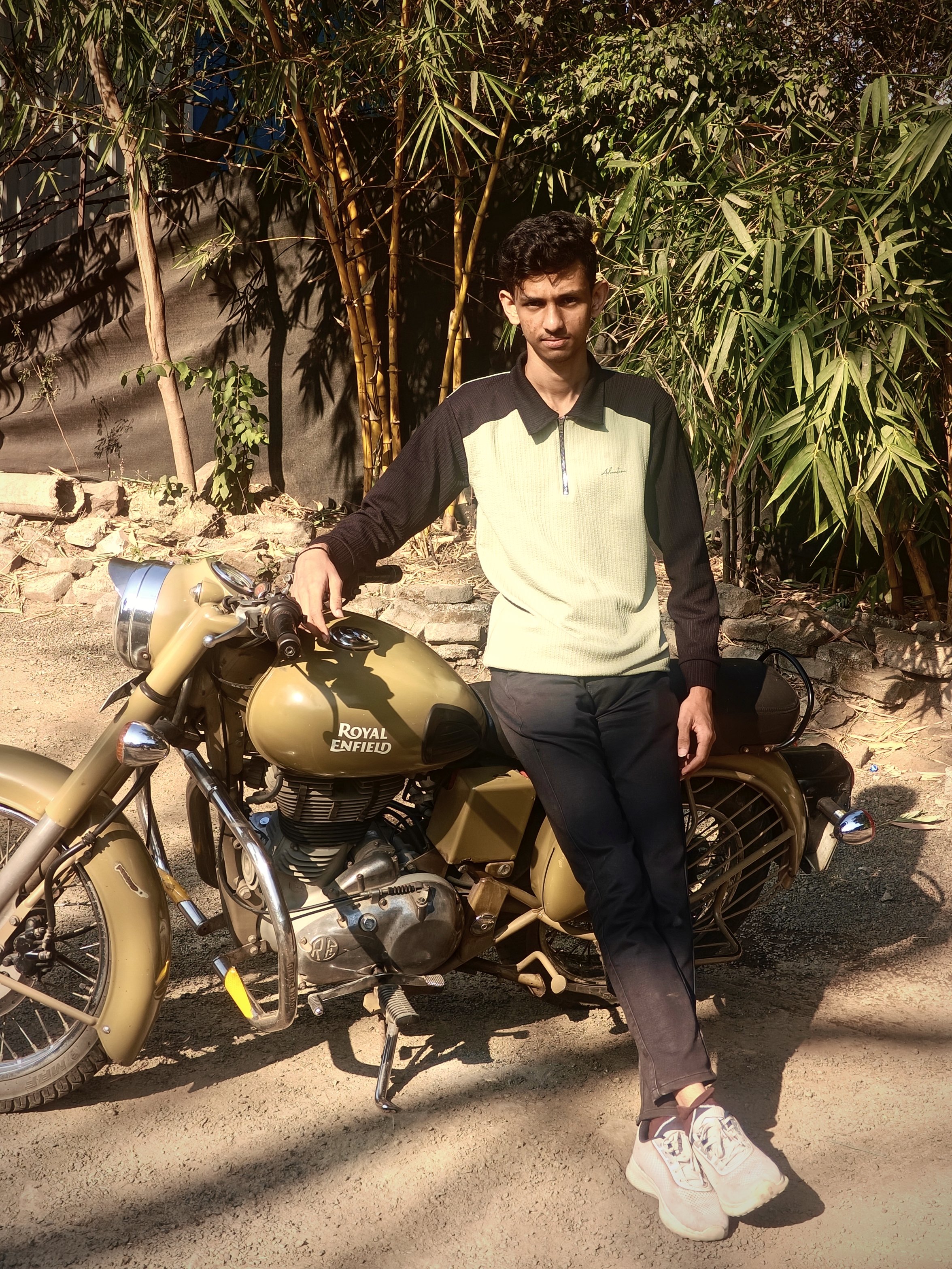 Om Pathare