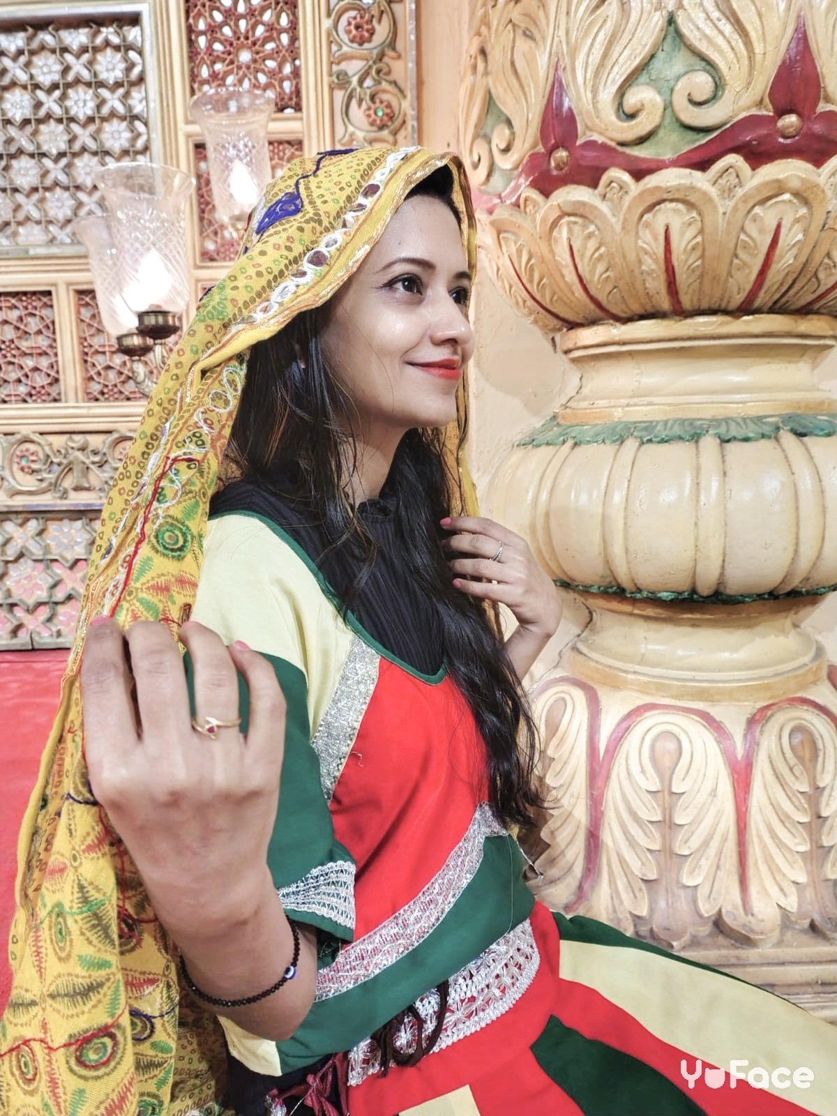 Sia Khan