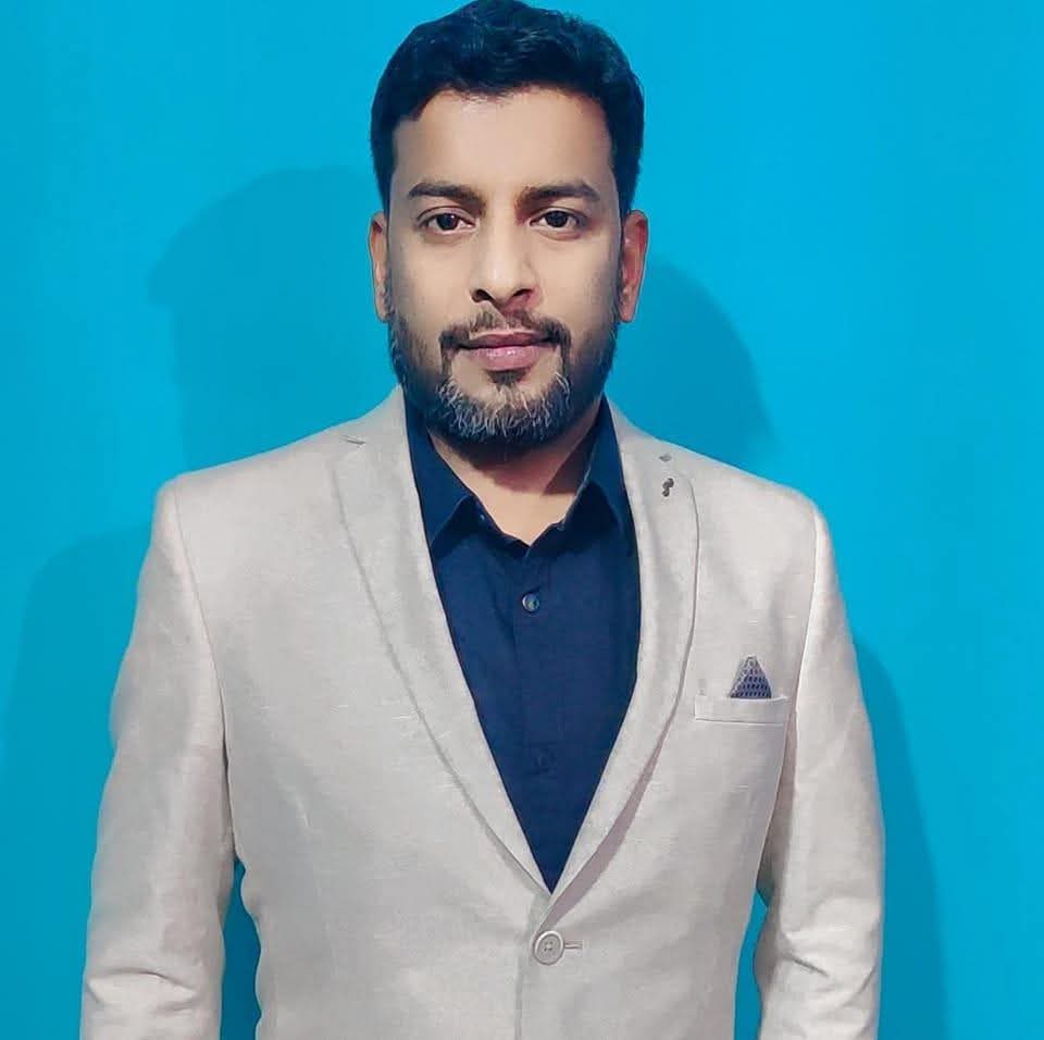 Naveen K Jhaa